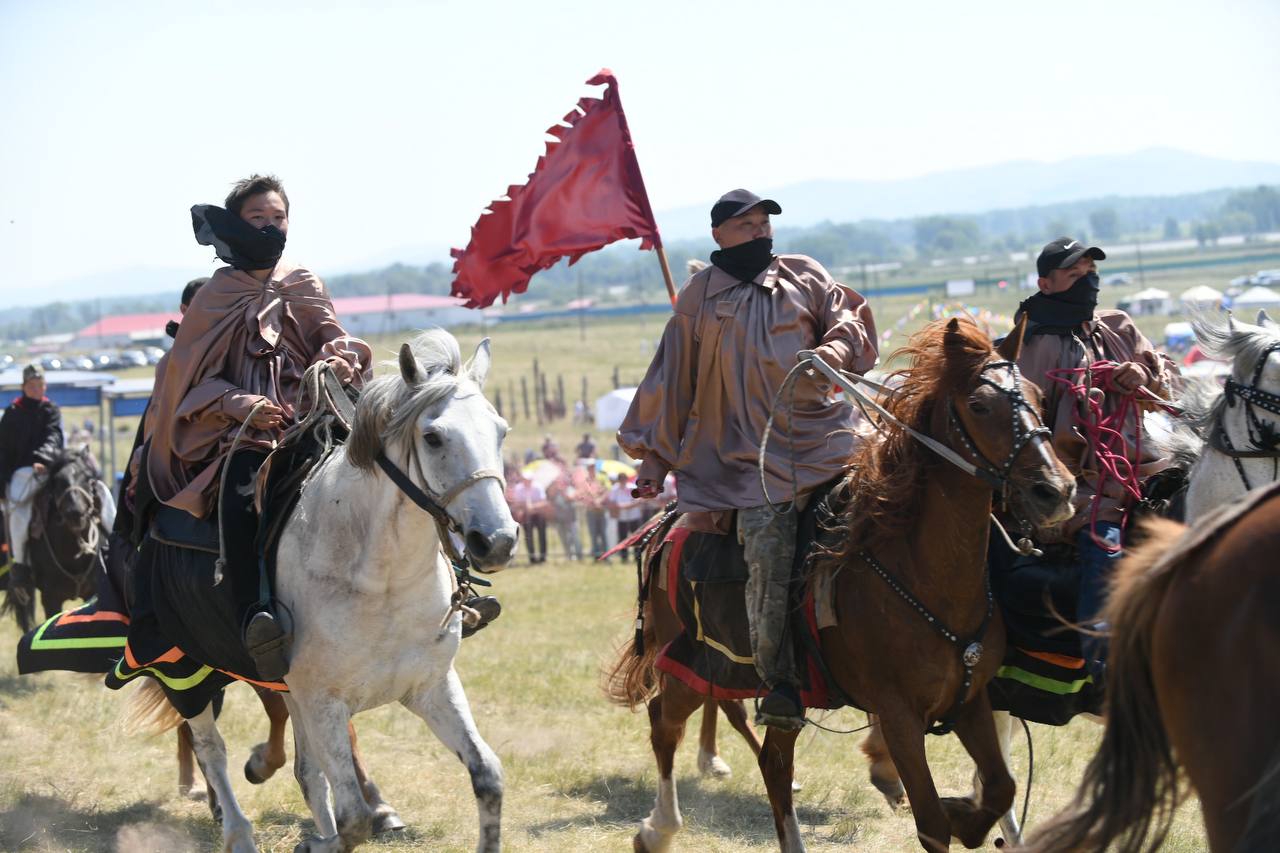 В Республики Хакасия отпраздновали Тун пайрам - праздник уважения, плодородия богатства древней земли